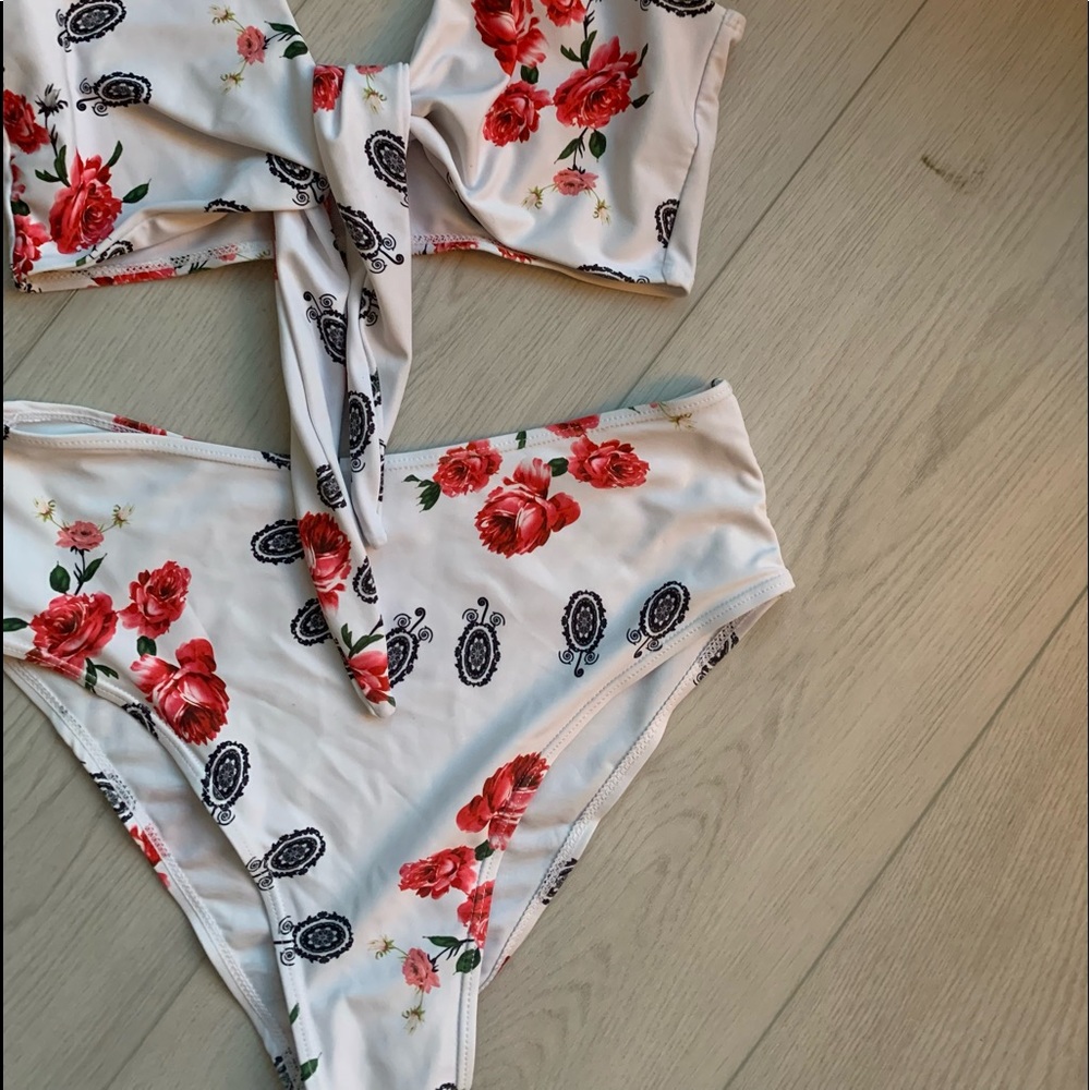 Zaful Patterned Bikini - Picture 2 of 3